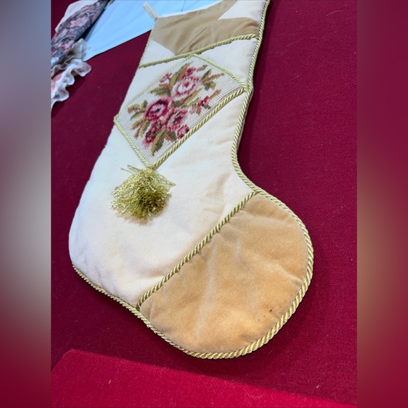 Pink ROSES cross stitch VELVET Christmas Stocking GOLD roping VINTAGE Victorian - Picture 4 of 13